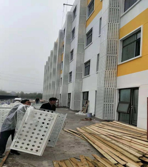 大面積使用空調(diào)罩有什么好處?